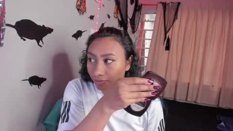 Snapshot of katia606424 chatting on October 31, 4:19 pm Katia online show from October 31, 4:19 pm