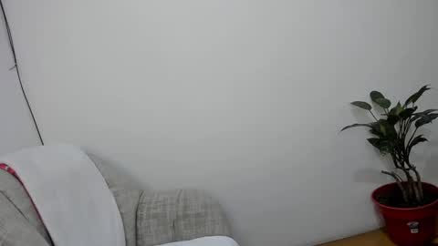 Snapshot of katia_12_ chatting on January 1, 3:02 am katia_12_ online show from January 1, 3:02 am