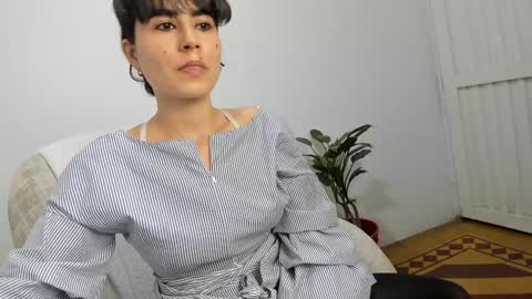 Snapshot of katia_12_ chatting on January 7, 11:35 pm katia_12_ online show from January 7, 11:35 pm
