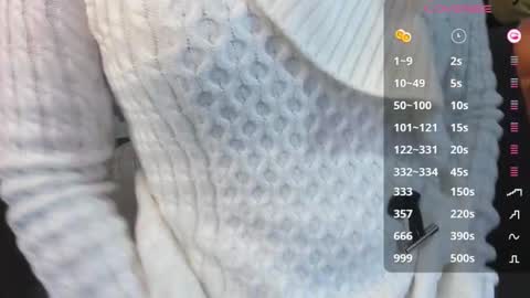 Snapshot of katia_12_ chatting on December 17, 5:02 am katia_12_ online show from December 17, 5:02 am