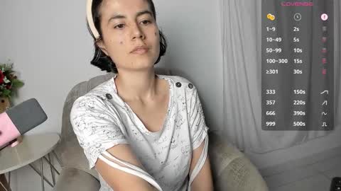 Snapshot of katia_12_ chatting on February 14, 12:51 am katia_12_ online show from February 14, 12:51 am