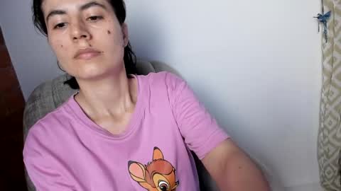 Snapshot of katia_12_ chatting on April 5, 8:39 pm katia_12_ online show from April 5, 8:39 pm