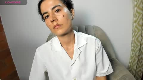 Snapshot of katia_12_ chatting on April 15, 9:48 pm katia_12_ online show from April 15, 9:48 pm