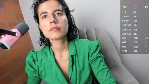 Snapshot of katia_12_ chatting on April 29, 8:26 pm katia_12_ online show from April 29, 8:26 pm