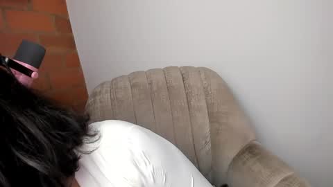 Snapshot of katia_12_ chatting on May 3, 7:31 pm katia_12_ online show from May 3, 7:31 pm