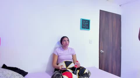 katalina y Daniel online show from December 4, 12:41 am