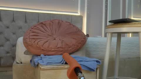 Katia Cute online show from April 19, 7:38 pm