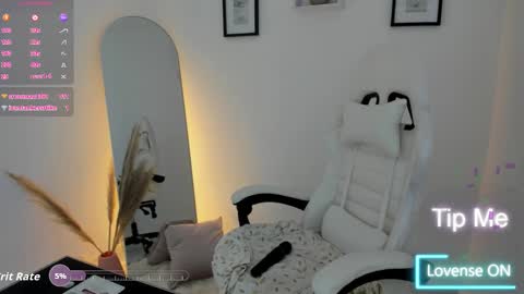 Snapshot of katialips_ chatting on November 22, 5:56 pm Katia online show from November 22, 5:56 pm