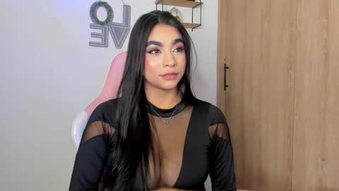 Snapshot of katie_boss2 chatting on November 28, 2:14 am Katie online show from November 28, 2:14 am