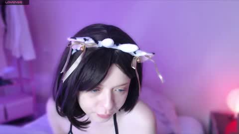 Snapshot of katie_deville chatting on April 27, 12:19 am Katie Deville online show from April 27, 12:19 am