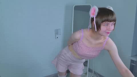 Katie online show from October 4, 1:53 pm