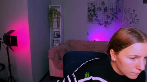 Katie online show from October 6, 4:26 pm