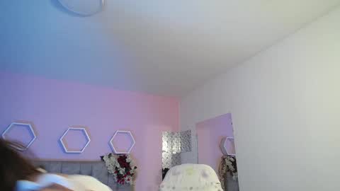 Katherine online show from December 20, 1:22 pm
