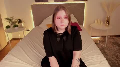 Snapshot of katiegarsiaa chatting on March 26, 8:20 am katiegarsiaa online show from March 26, 8:20 am