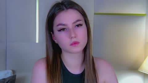 katiereeves online show from November 28, 5:26 pm