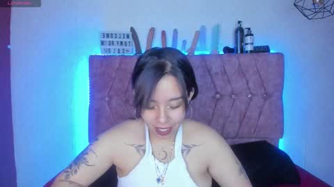 Snapshot of katiie_m chatting on March 29, 1:16 am Katie online show from March 29, 1:16 am