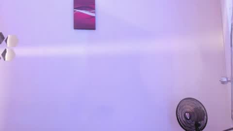 Snapshot of katijis chatting on March 23, 6:45 pm KATE online show from March 23, 6:45 pm