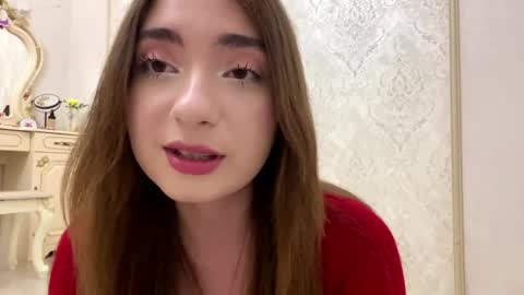 Snapshot of katinaflatau chatting on June 1, 7:15 pm Rosie online show from June 1, 7:15 pm