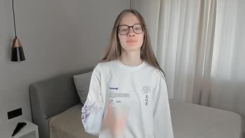 Snapshot of katinatonge chatting on October 17, 9:12 am Scarlett online show from October 17, 9:12 am