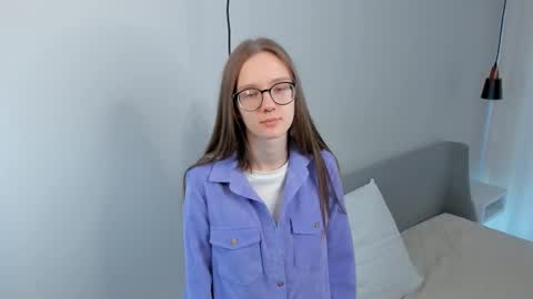 Snapshot of katinatonge chatting on October 20, 8:37 am Scarlett online show from October 20, 8:37 am