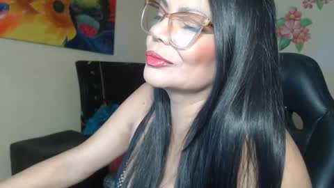 katiusca_horny2 online show from December 16, 11:12 am