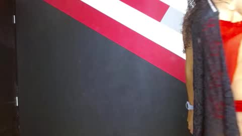 Snapshot of katiuska_xxx chatting on December 5, 6:04 pm Katiuska online show from December 5, 6:04 pm