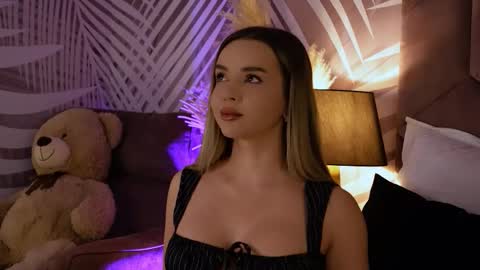 KatJolie online show from October 21, 7:47 pm