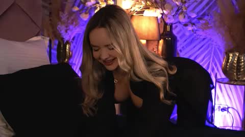 KatJolie online show from February 10, 8:57 pm