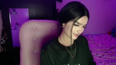 Snapshot of katleen_v chatting on December 3, 3:30 am Katleen. online show from December 3, 3:30 am