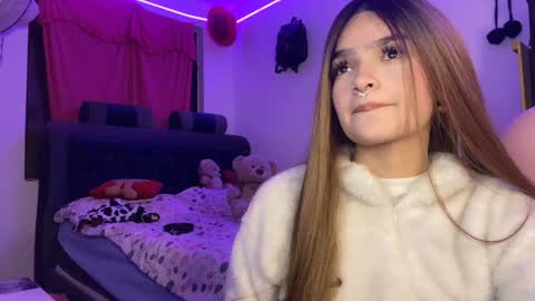 Snapshot of katleen_v chatting on December 6, 8:05 am Katleen. online show from December 6, 8:05 am
