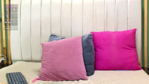 K A T L Y N  online show from February 4, 7:11 pm