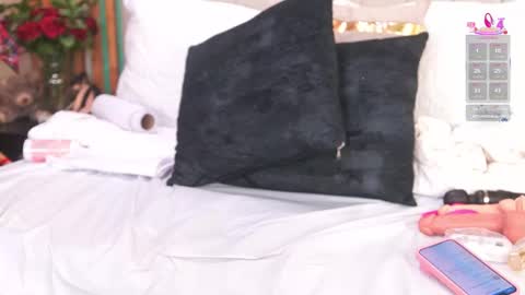 K A T L Y N  online show from September 18, 7:16 pm