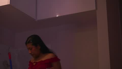 Snapshot of katnees_correa chatting on April 24, 8:50 am Follow me on instagram and twitter as correaktnees online show from April 24, 8:50 am