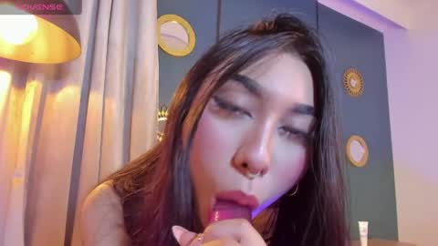 Snapshot of katnissa_ chatting on May 27, 8:28 pm katnissa_ online show from May 27, 8:28 pm