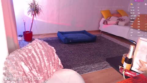 Snapshot of katrin_fox chatting on December 25, 3:18 am pvt open online show from December 25, 3:18 am