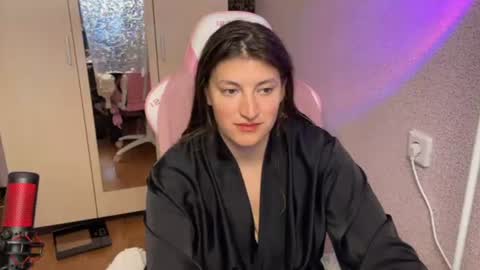 Snapshot of katrin_kristal chatting on July 1, 2:40 pm naked in pvt show 100 tk online show from July 1, 2:40 pm