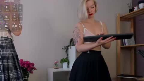 Snapshot of katrina_carter chatting on September 16, 3:29 am katrina_carter online show from September 16, 3:29 am