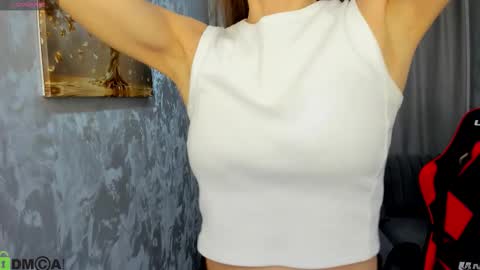 Snapshot of katrina_foks chatting on November 25, 1:38 am katrina_foks online show from November 25, 1:38 am