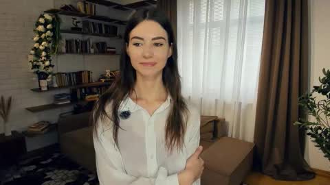 Kate Aurora online show from March 8, 7:45 am