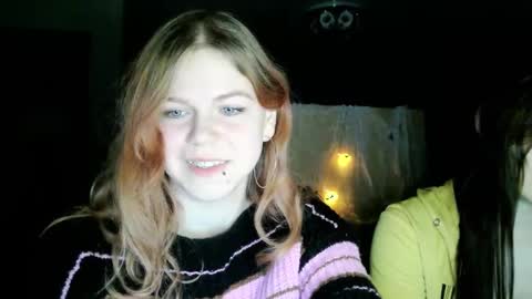 Snapshot of katrine_ine chatting on November 2, 4:53 pm katrine_ine online show from November 2, 4:53 pm