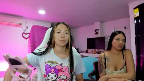 Snapshot of katrinrosex chatting on December 15, 4:33 pm Katrin online show from December 15, 4:33 pm