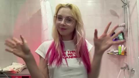 Katrin online show from December 16, 6:24 pm