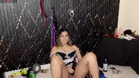 Snapshot of katt_bdsm chatting on November 17, 5:19 pm Katt online show from November 17, 5:19 pm