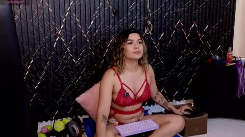 Snapshot of katt_bdsm chatting on November 27, 4:03 am Katt online show from November 27, 4:03 am