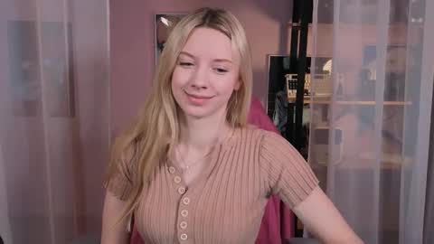 katt_yy online show from November 7, 5:07 am