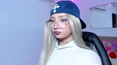 katta_martini_ online show from February 5, 11:48 am