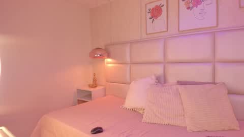 Snapshot of katte_winslet_ chatting on December 15, 2:32 pm katte_winslet_ online show from December 15, 2:32 pm