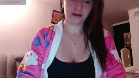 Snapshot of kattie_love chatting on April 24, 9:56 am kattie online show from April 24, 9:56 am