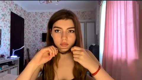 Molly online show from June 21, 1:13 pm