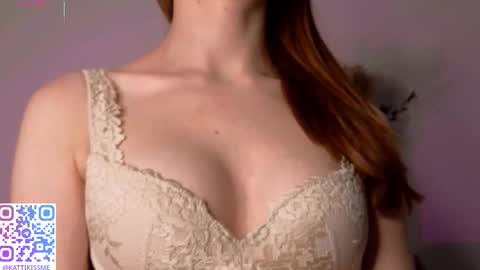 Snapshot of kattikiss chatting on November 15, 8:49 pm I dont know whats gonna happen today but my name is Katty and lets start being friends online show from November 15, 8:49 pm